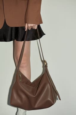 image-Women's Spring Genuine Leather Large-capacity Crossbody Bag
