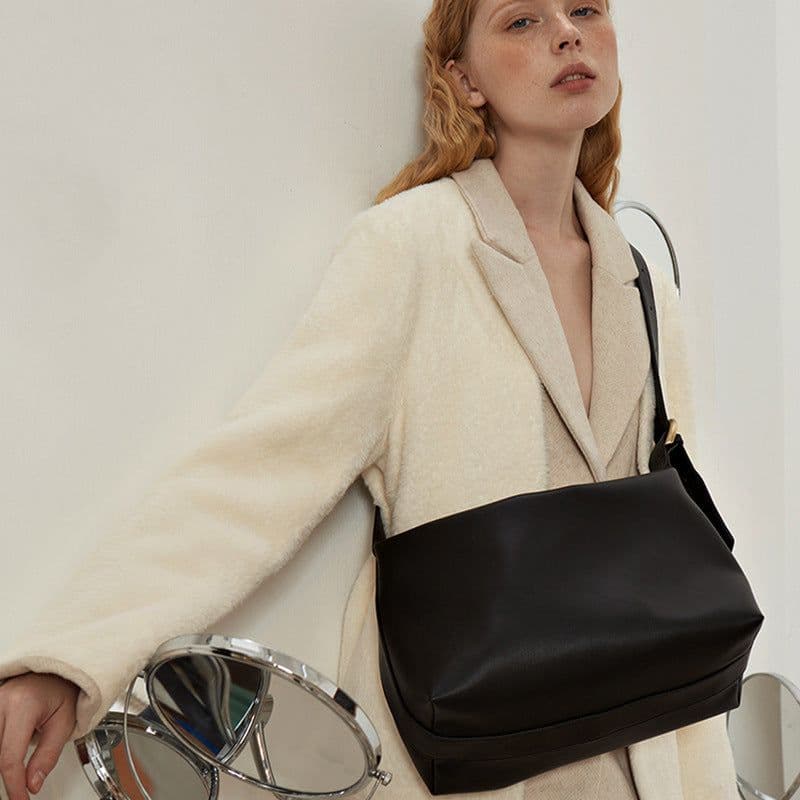 image-Women's Spring Genuine Leather Large-capacity Crossbody Bag