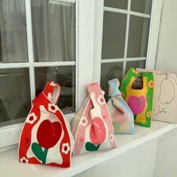 image-Spring Tulip Knitted Bags Contrast Color And Versatile Hand Carrying