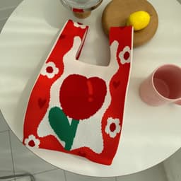 image-Spring Tulip Knitted Bags Contrast Color And Versatile Hand Carrying