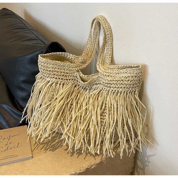 image-Straw Woven Women's Large Capacity Tassel Shoulder Bag