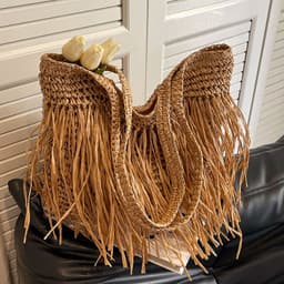 image-Straw Woven Women's Large Capacity Tassel Shoulder Bag