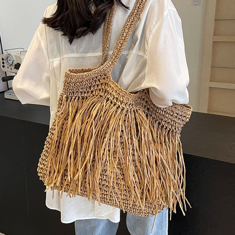 image-Straw Woven Women's Large Capacity Tassel Shoulder Bag