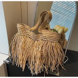 image-Straw Woven Women's Large Capacity Tassel Shoulder Bag