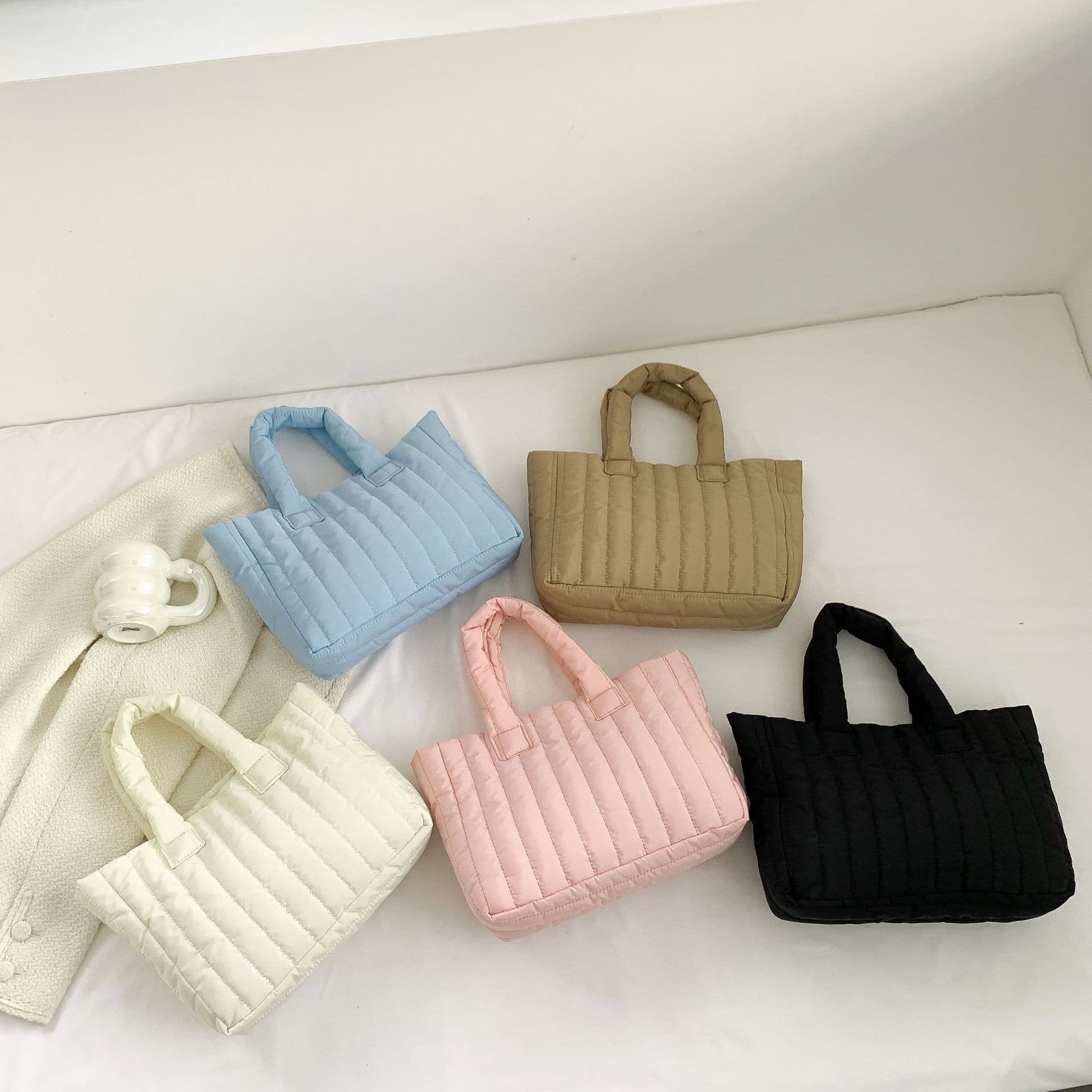 image-Women's Large-capacity Soft Striped Portable And Fashion Handbag
