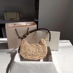image-Fur One-piece Lamb Wool Saddle Bag Underarm Bag Plush Women's Bag
