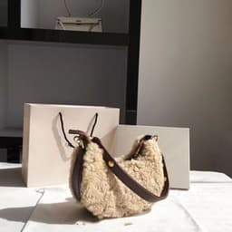 image-Fur One-piece Lamb Wool Saddle Bag Underarm Bag Plush Women's Bag