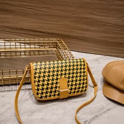 image-Women's Fashion Plaid Shoulder Messenger Bag