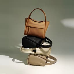 image-Women's Fashion Casual First Layer Cowhide Portable Messenger Bag