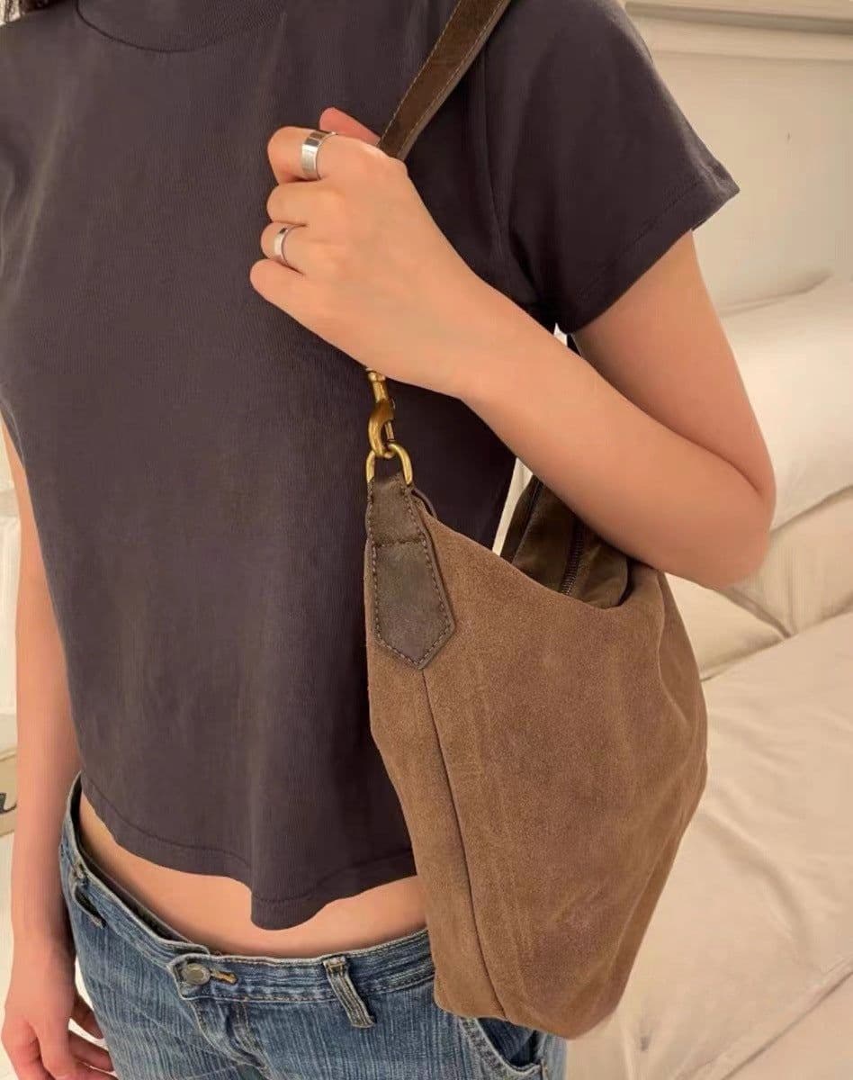image-American Frosted Suede Single Shoulder Underarm Large Capacity Commuter Bag