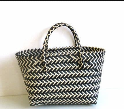 image-Woven Portable Striped Color Matching Beach Fashion Women's Bag