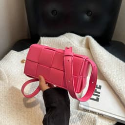 image-All-match Shoulder Bag Handmade Woven Small Square Bag