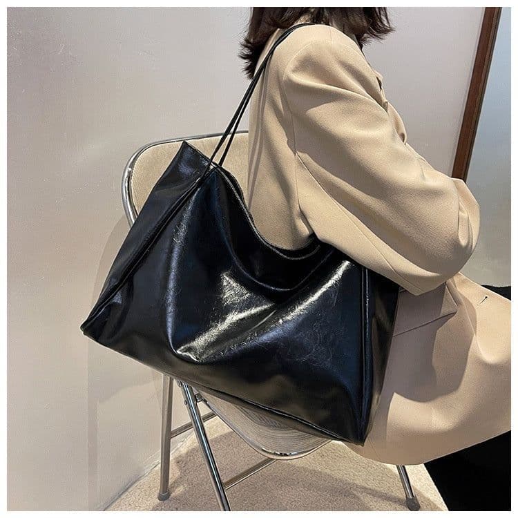 image-Women's Large Capacity Fashion Cattlehide Leather Shoulder Handbag