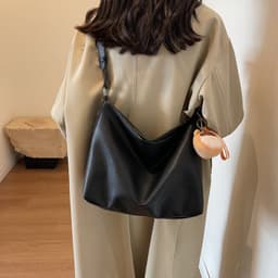 image-Wide Strap Crossbody Bag Women's Advanced High-capacity