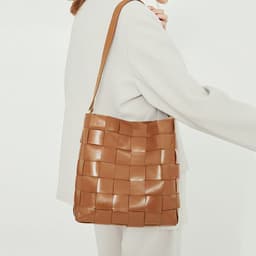 image-Women's Fashion New Woven Bucket Bag