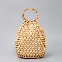 image-Women's Woven Hollow Bucket Bag Niche