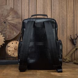 image-Casual Cowhide Large Capacity Backpack Men's Dermal Leather Men's Backpack Schoolbag Fashion