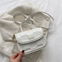 image-Women's Simple Korean-style Fashion Messenger Bag