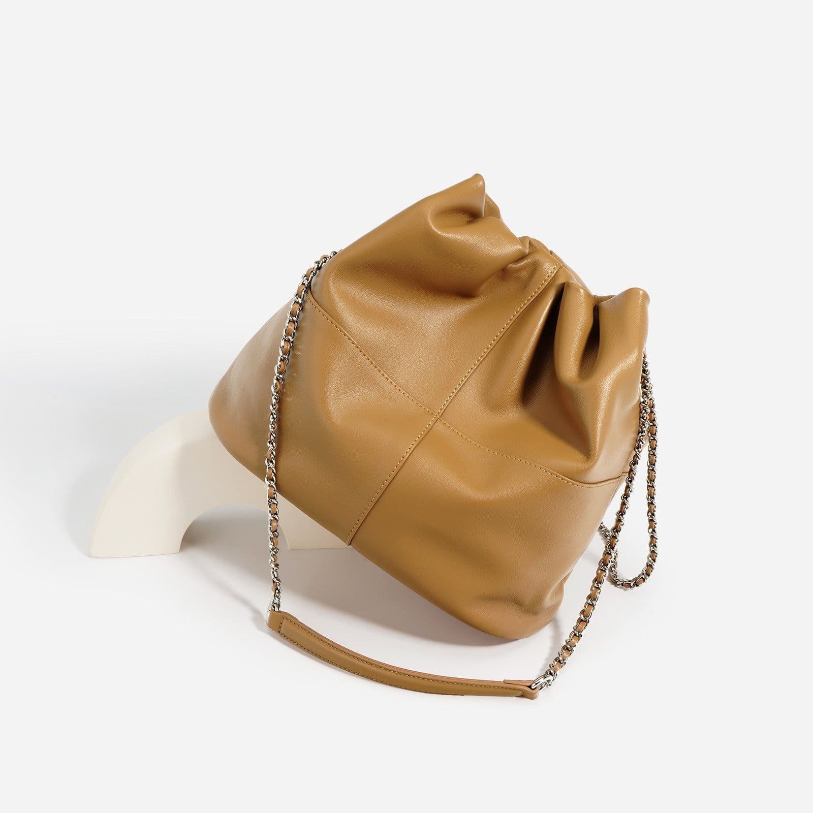 image-Large Capacity Commuter Shoulder Crossbody Chain Bag