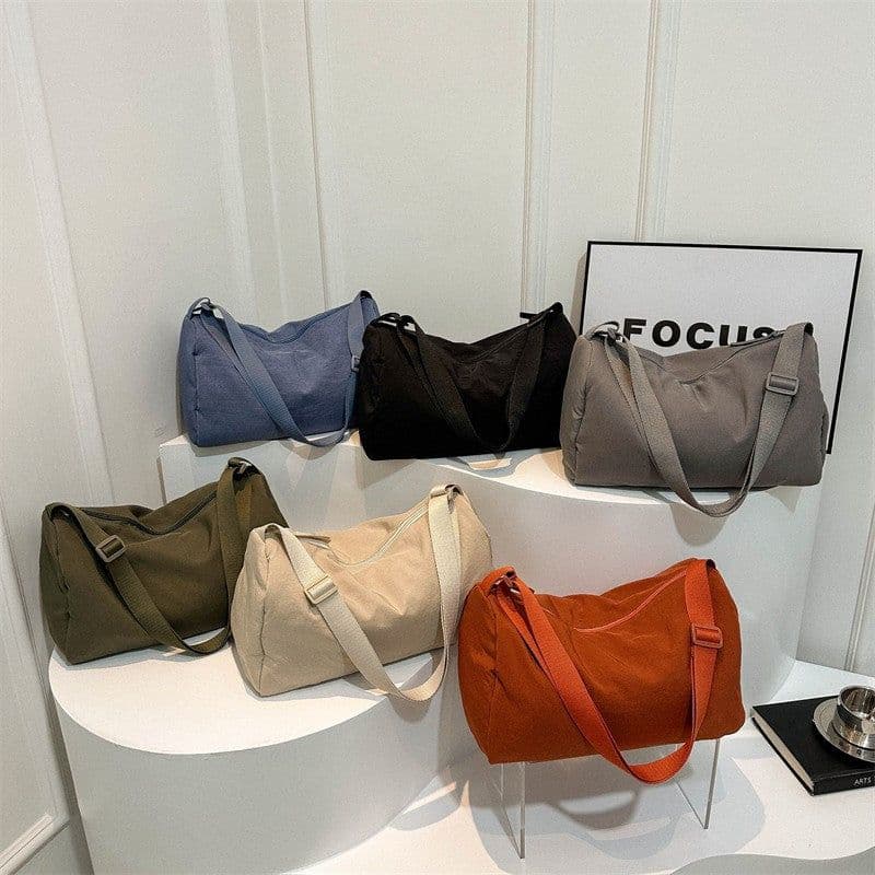 image-One-shoulder Nylon Large-capacity Bucket Bag Vintage