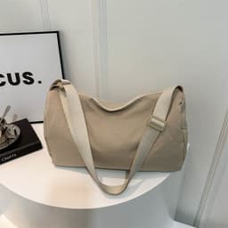image-One-shoulder Nylon Large-capacity Bucket Bag Vintage