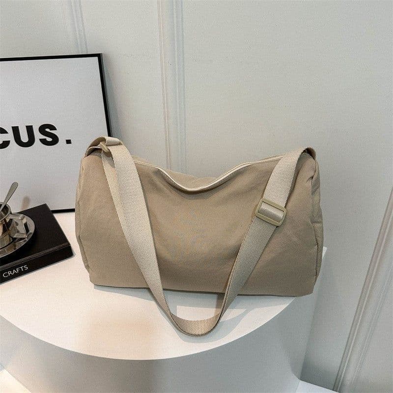 image-One-shoulder Nylon Large-capacity Bucket Bag Vintage