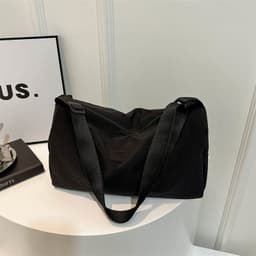 image-One-shoulder Nylon Large-capacity Bucket Bag Vintage