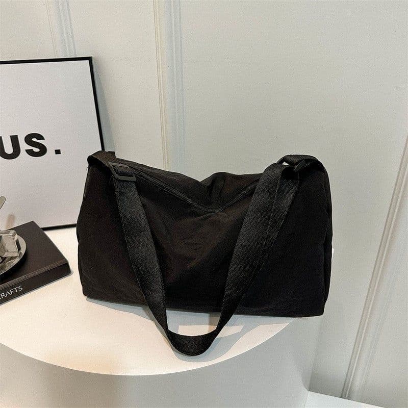 image-One-shoulder Nylon Large-capacity Bucket Bag Vintage