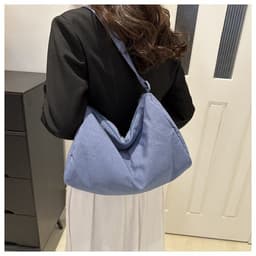 image-One-shoulder Nylon Large-capacity Bucket Bag Vintage