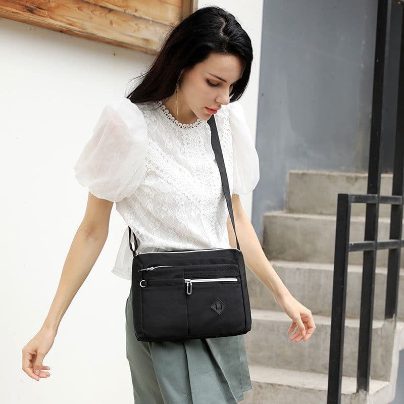 image-Women's Fashion Simple Shoulder Messenger Bag
