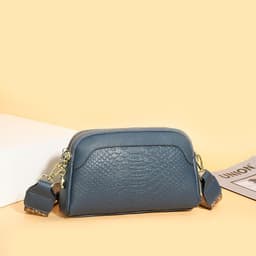 image-Fashion Simple Niche Shoulder Messenger Bag