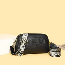 image-Fashion Simple Niche Shoulder Messenger Bag