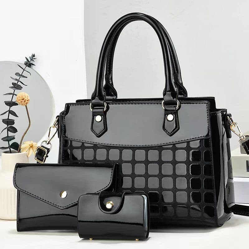 image-Women's Fashion Bright Leather Embossed Large Capacity Shoulder Messenger Bag