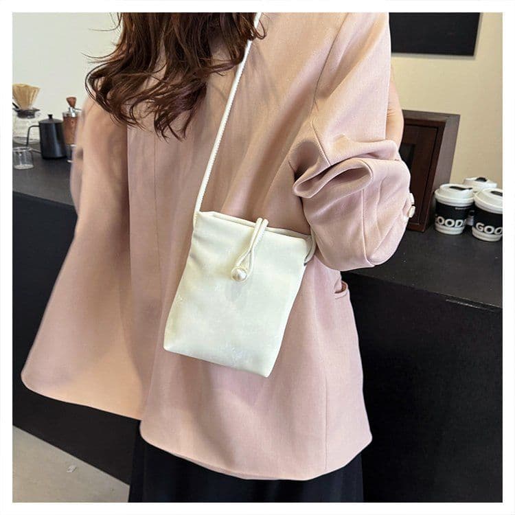image-Fashion Women's Simple Western Style Lightweight Crossbody Bag