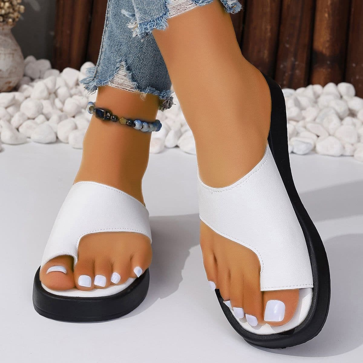 image-Thick-soled Clip Toe Flat Slippers Outdoor Summer Casual Solid Color Slides Shoes For Women