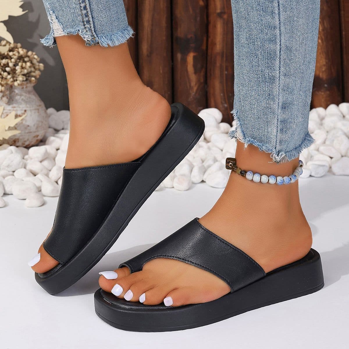 image-Thick-soled Clip Toe Flat Slippers Outdoor Summer Casual Solid Color Slides Shoes For Women
