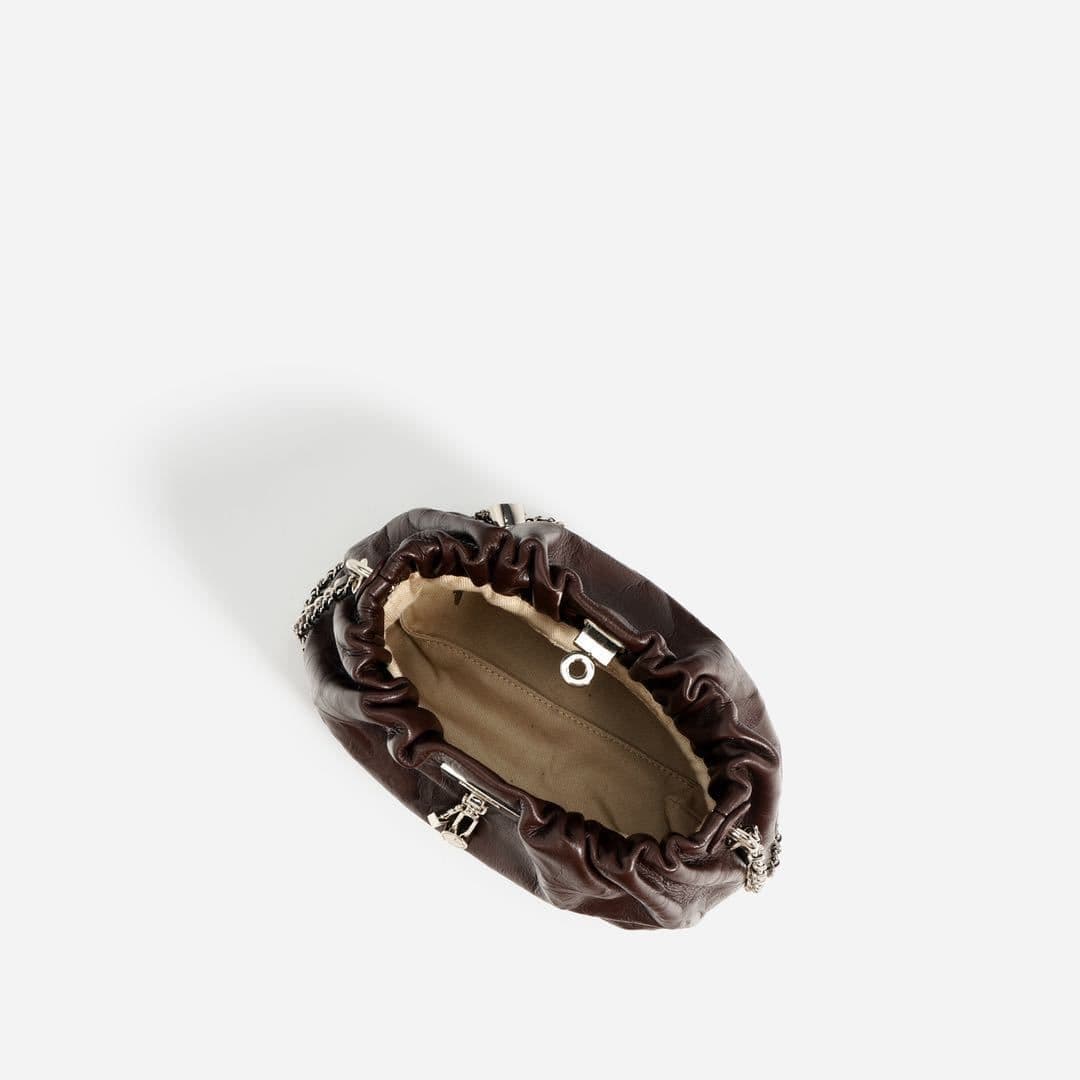 image-Leather Folds Cloud Bag Retro High-grade Temperament Lock
