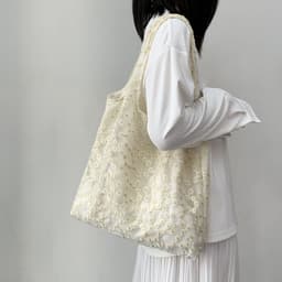 image-Embroidery Canvas Minimalism Flower Laced One-shoulder Bag