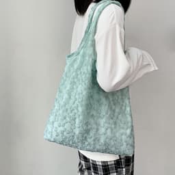 image-Embroidery Canvas Minimalism Flower Laced One-shoulder Bag