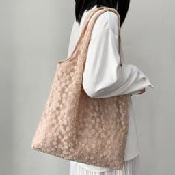 image-Embroidery Canvas Minimalism Flower Laced One-shoulder Bag
