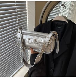 image-Fashionable Women's Simple Rivet Bag Shoulder Bag
