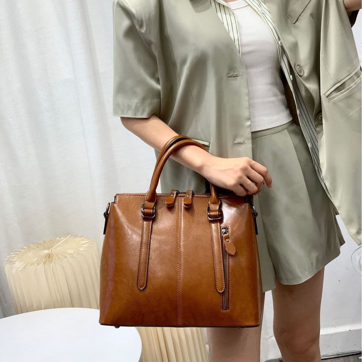 image-Large-capacity Bucket Retro Shoulder Messenger High-grade Tote Bag