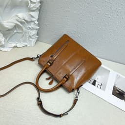 image-Large-capacity Bucket Retro Shoulder Messenger High-grade Tote Bag