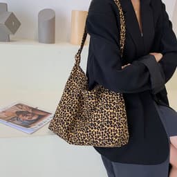 image-Women's Large-capacity Leopard Print Fashion Shoulder Bag