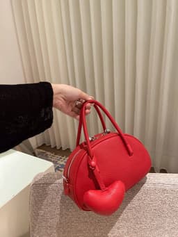 image-2024 Handbag For WomenLuxury Desinger Heart Crossbody Bag Solid Concise Ladies Femlae Bag