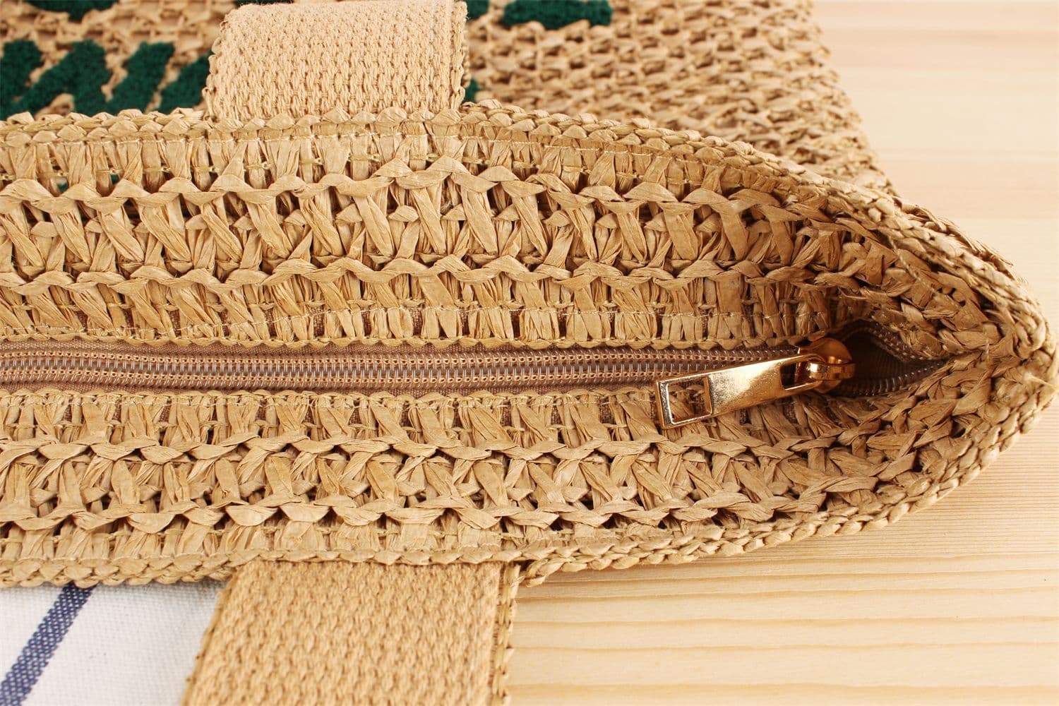 image-Large Capacity Business Commute Shoulder Minority All-match Straw Bag