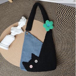 image-Denim Literary Fan Niche Large Capacity Shoulder Messenger Bag