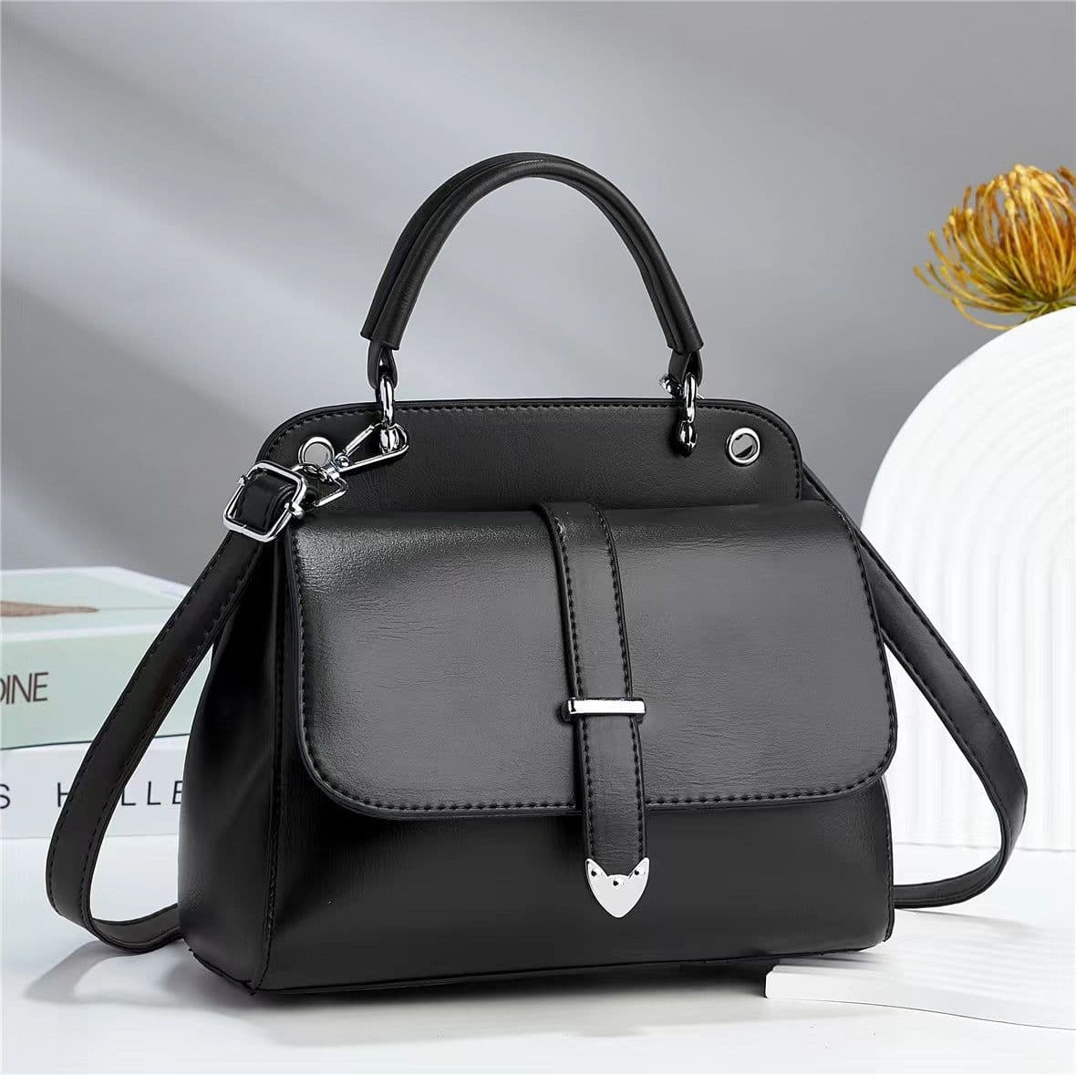image-New Candy-colored Flip Texture One-shoulder Crossbody Handbag