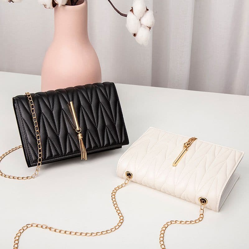 image-Women's Crossbody Small Square Bag V Pattern Plaid Pillow Bag