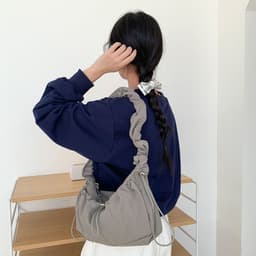image-Pleated Armpit Cloud Simple Graceful Korean Style Shoulder Bag